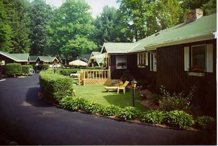 Amber Lantern One-Bedroom Cottage Lake George Bagian luar foto